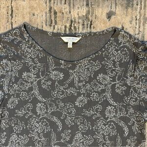 Lucky Brand 3/4 tie sleeve floral patterned gray/white blouse XS